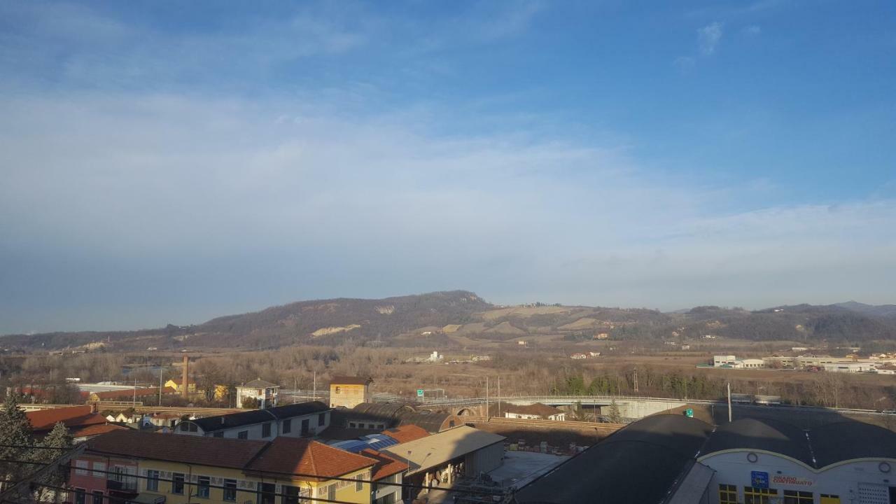 Affittacamere Serravalle Shopping 세라발레스크리비아 외부 사진
